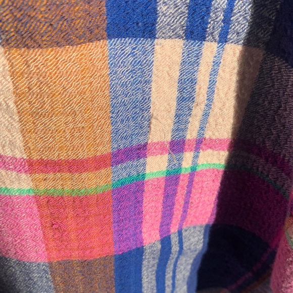 Plaid Button-Up Blouse - Picture 3 of 4